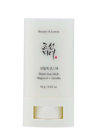 Матуючий сонцезахисний стік на основі екстракту полину beauty of joseon matte sun stick: mugwort+cam