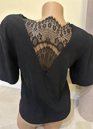 Блузка с кружевом