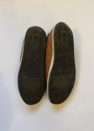 Кожаные кроссовки