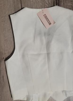 Жилет на пуговицах missguided/белый классический жилет/жилетка4 фото