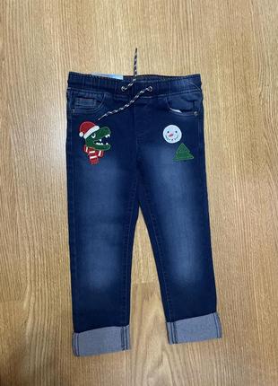 Новые джинсы little kids с новогодней тематикой 110 см