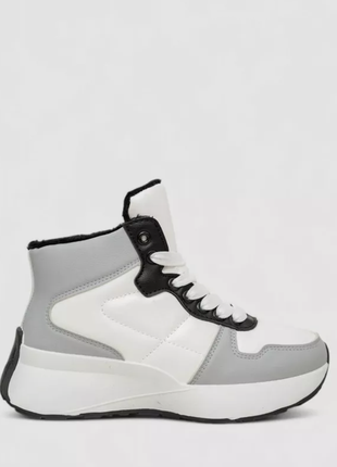 Кроссовки женские зимние