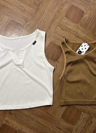 Майка белая в рубчик