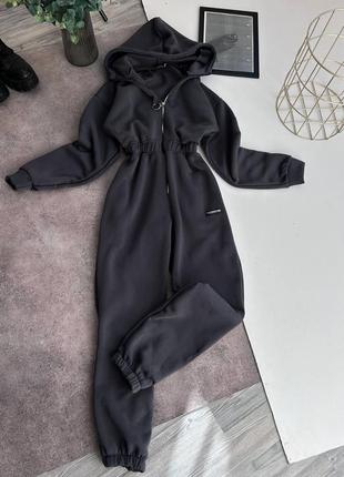 Комбінезон жіночий теплий на флісі з капішоном з кишенями на блискавці якісний стильний трендовий графітовий хакі