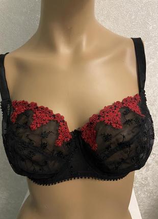 Бомбезный бюстгальтер