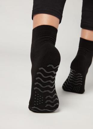 Жіночі нековзкі шкарпетки calzedonia