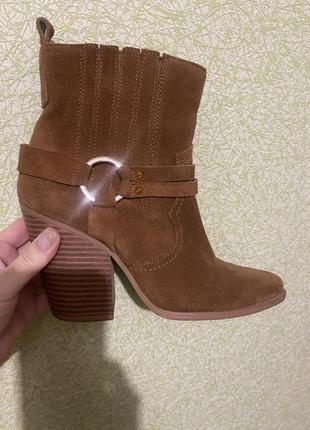 Ботинки-козаки