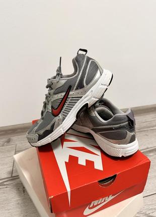Nike кроссовки