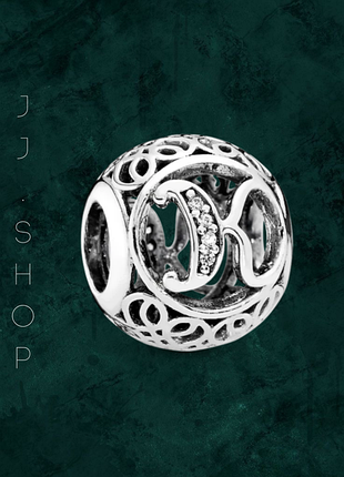 Серебряная бусина pandora «литера k» шарм 791855cz
