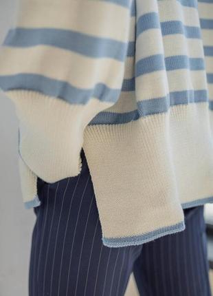 Жіночий бавовняний светр тільняшка в смужку під горло біло-блакитного кольору5 фото