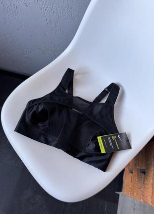 Спортивний топ nike