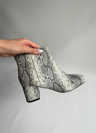 Новые сапоги, размер 39