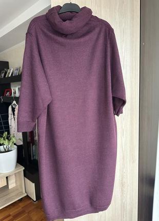 Тепла вʼязана сукня трендовий колір бургунді з горловиною