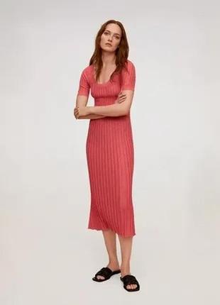 Коралловое платье плиссе с блестками mango