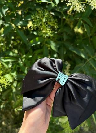 Бант-заколка для волос черного цвета