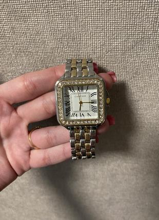 Годинник жіночий у стилі cartier1 фото