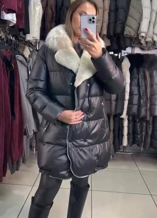 Стильное зимнее пальто с мехом