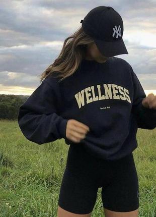 Жіночий оверсайз світшот з принтом wellness