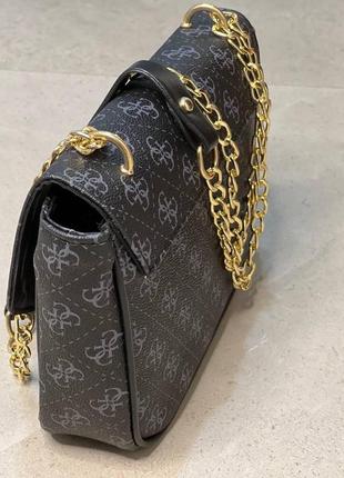 Guess 8