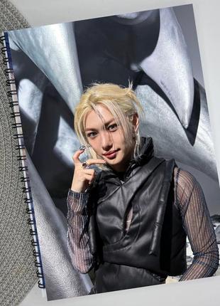 Блокнот фелікс stray kids lee felix