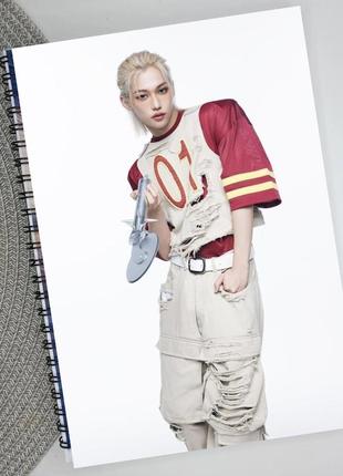 Блокнот фелікс stray kids lee felix