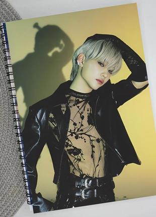 Блокнот фелікс stray kids lee felix