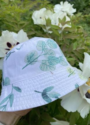 Панамка на две стороны белая и принт зеленый с белым