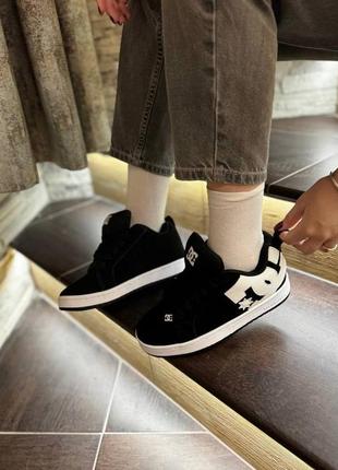 Кеды Stuart Weitzman crystal-embellished suede sneakers Nero