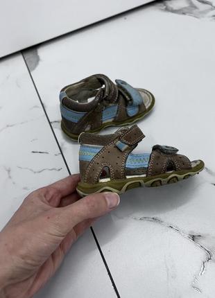 Брендовые босоножки bartek