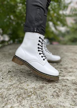 Зимові жіночі черевики dr. martens