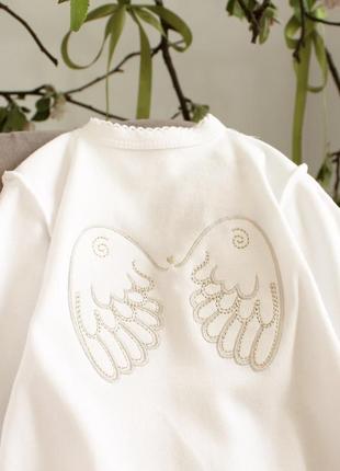 Іменний чоловічок з крилами сліп комбінезон з крильцями ангела  для хрещення на виписку в пологовий з шапочкою та пінетками для малюка8 фото
