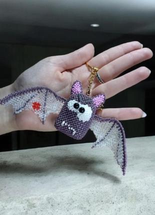 Кажан з бісеру
