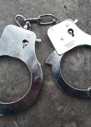 Наручники для чемоданов.