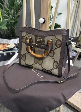 Жіноча сумка із шкіри номерна gucci diana jumbo gg medium tote bag beige gold