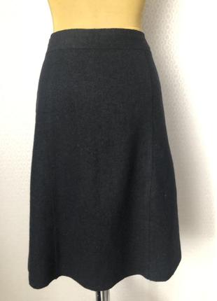 Тёплая чёрная юбка шестиклинка из валеной шерсти от dutch items, размер 40