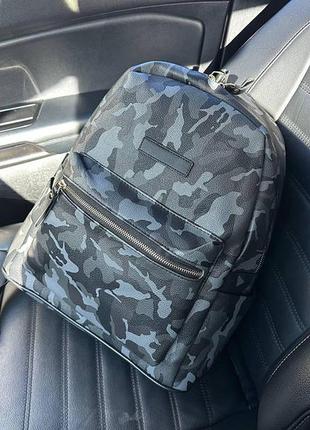 Чоловічий якісний та стильний рюкзак камуфляжний чорно-сірий