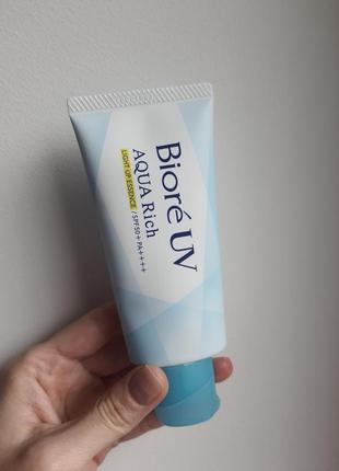 Закриваю кредит! розпродаж! biore uv aquarich light up essence