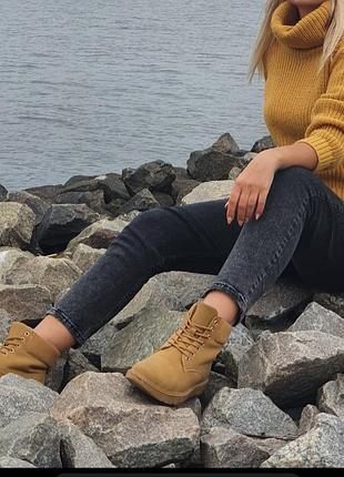 Горничный вязаный теплый свитер