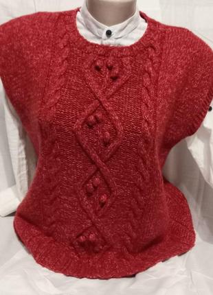 Красный женский жилет