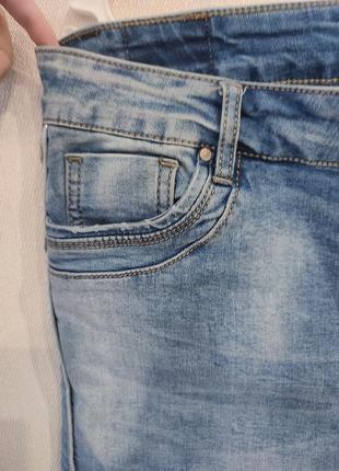 Стильные джинсы на пуговицах4 фото