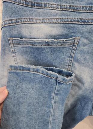 Стильные джинсы на пуговицах8 фото