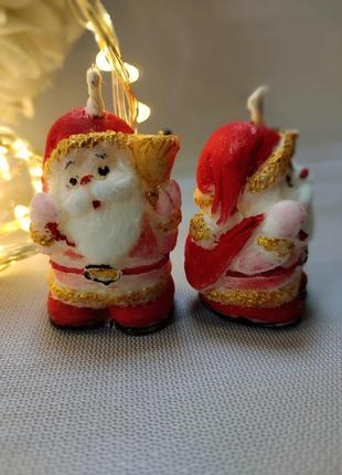 Свечи яркие новогодние