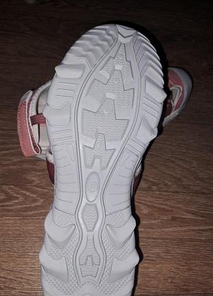 Спортивные туфли р41