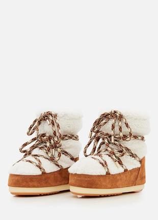 Зимние ботинки moon boot icon light low tan shearling boots