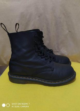 Кожаные ботинки dr. martens в