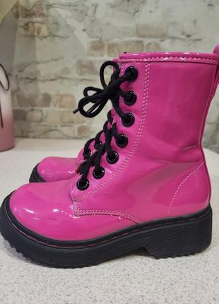 Стильные детские ботинки деми