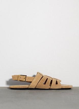 Шкіряні сандалі