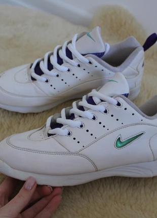 Отличные, винтажные кроссовки nike натуральная кожа