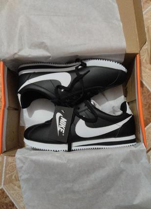 Кроссовки nike cortez