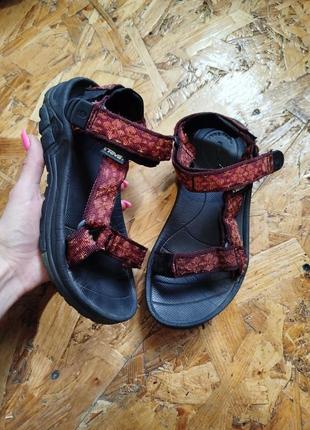 Сандалии босоножки teva
